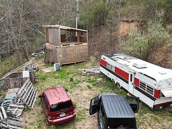 3rd image of 719 Simerly Creek Rd