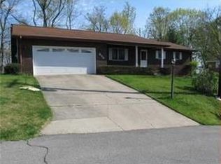 809 Suncrest Pl, South Charleston, WV 25303