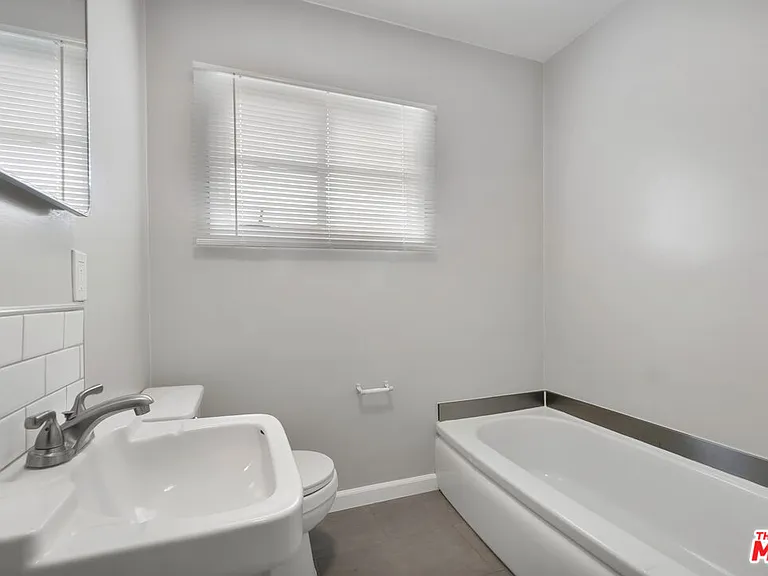 4121 Santo Tomas Dr #A — Photo 11