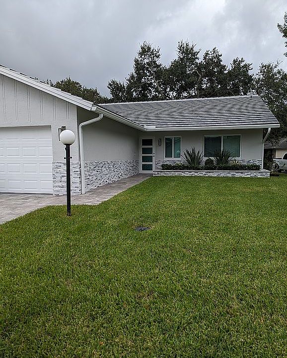 1st image of 9584 Shadow Wood Ln