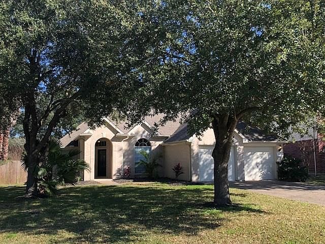 1st image of 302 Summer Haven Cir