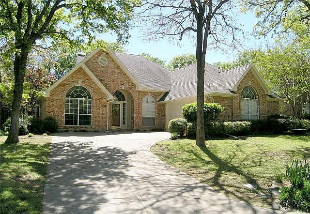 1st image of 3900 Farmingdale Dr