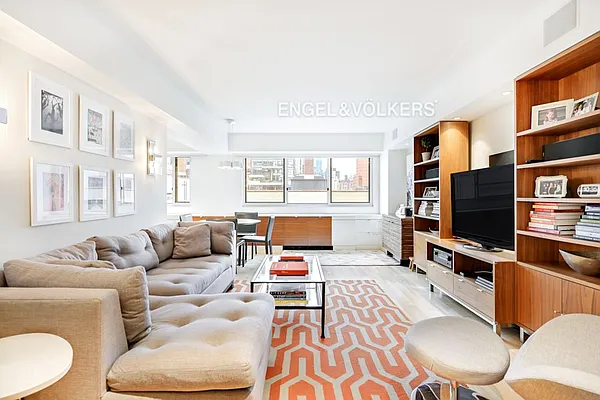 Sold by Engel & Völkers New York City | media 13