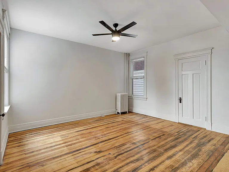 35 E 8th St #B — Photo 4