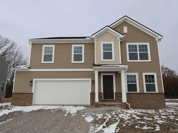 54757 Mockingbird Dr, Chesterfield, MI 48047