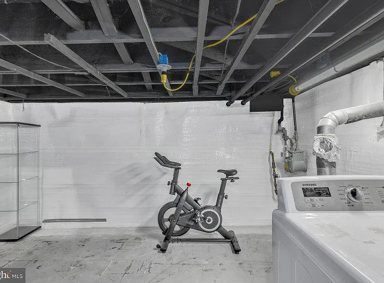 3310 Elbert St — Photo 22