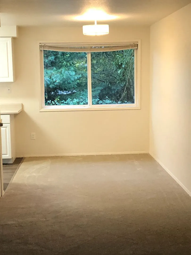 Mill Avenue Apartments PM100-105 — Photo 1