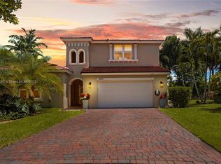 Pod 7 At Monarch Lakes, Hollywood, FL 33027