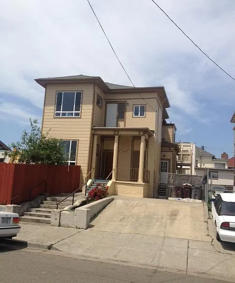 1809 Chestnut St — Photo 8