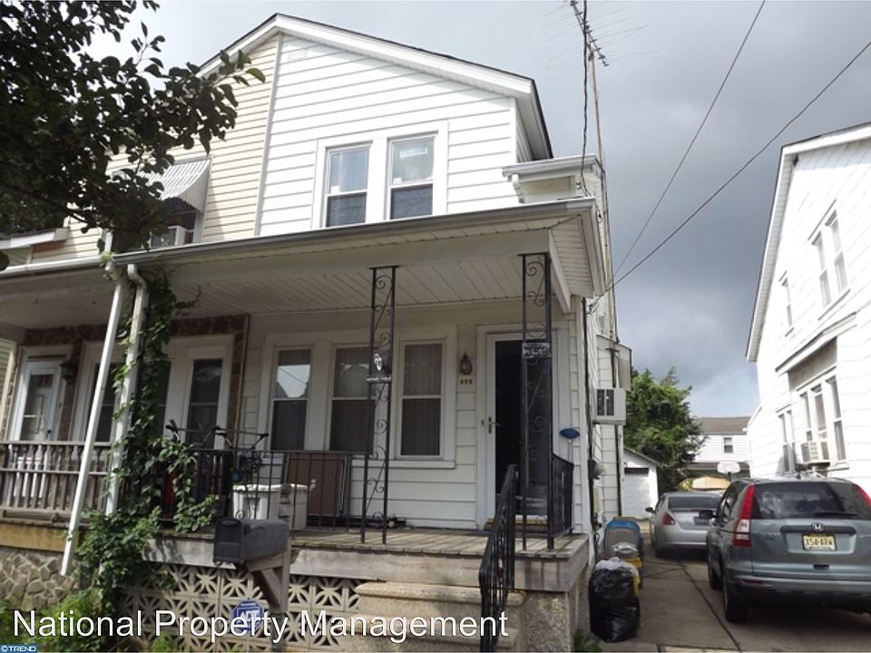 2nd image of 359 Connecticut Ave