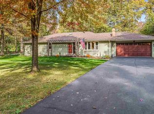 7622 Chantelle Ln, Roscoe, IL 61073