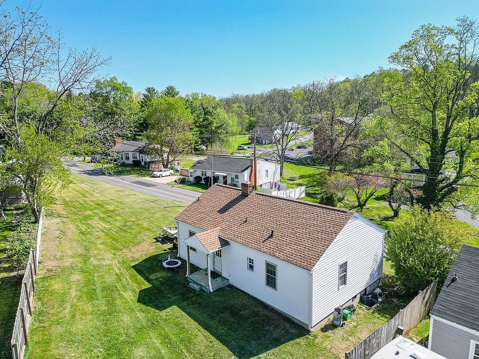 1108 Donaghe St, Staunton, VA 24401 MLS 652166 Zillow