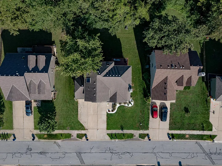 569 Crabapple Ln — Photo 33
