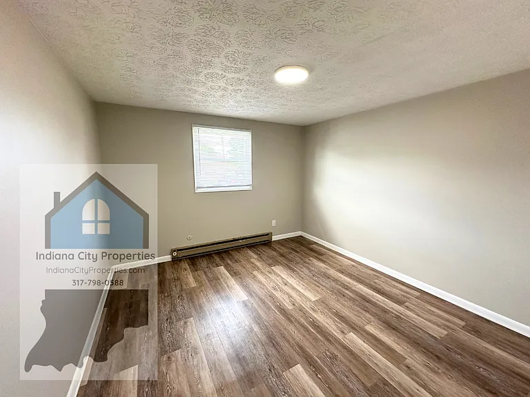 569 S Home Ave #2 — Photo 7