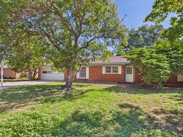 122 Mulberry Dr, Dumas, TX 79029