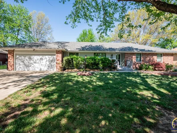 2917 SE Meadowview Dr, Topeka, KS 66605