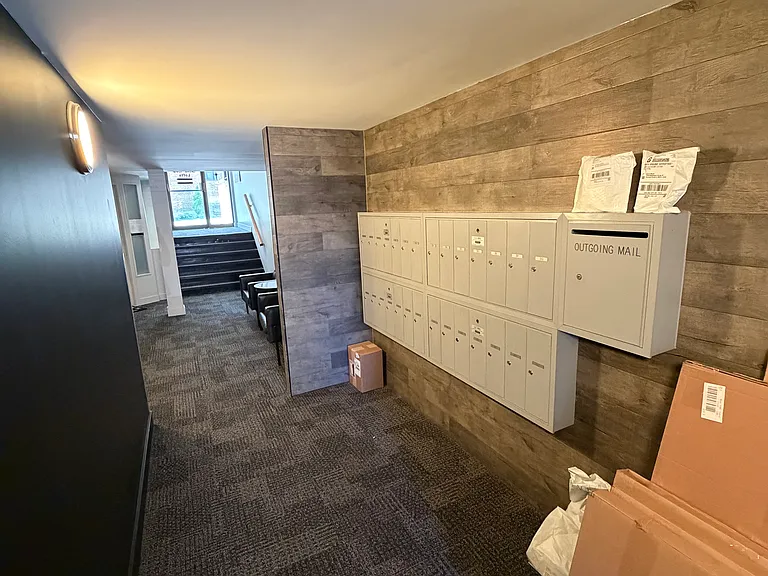Grove Tower Lofts — Photo 6