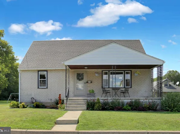 254 Park Ave, Sinking Spring, PA 19608