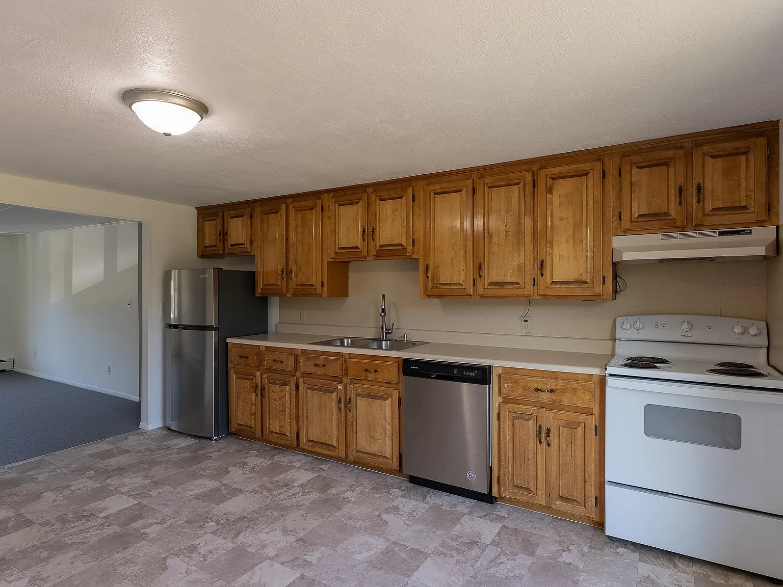 2 bed, 1.0 bath, 1152 sqft, $2,000 — Photo 3
