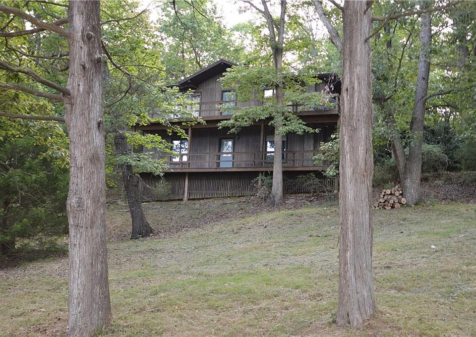 1st image of 8424 Admiral Nimitz Dr