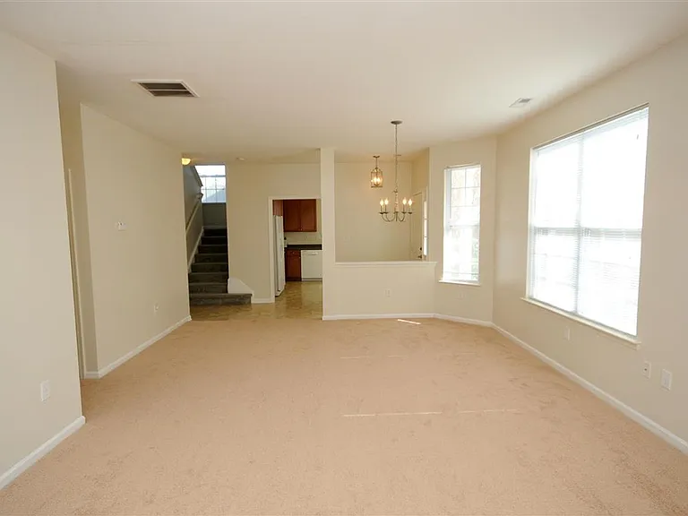 1101 Tenbury Pl — Photo 7