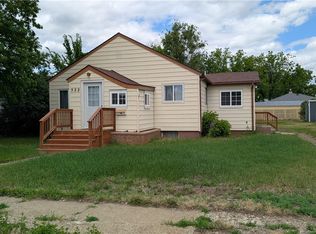 522 6th St SE, Sidney, MT 59270
