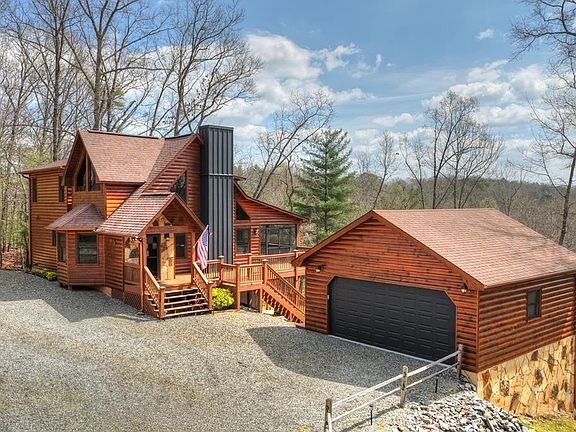 2nd image of 109 Chestnut Hills Ln