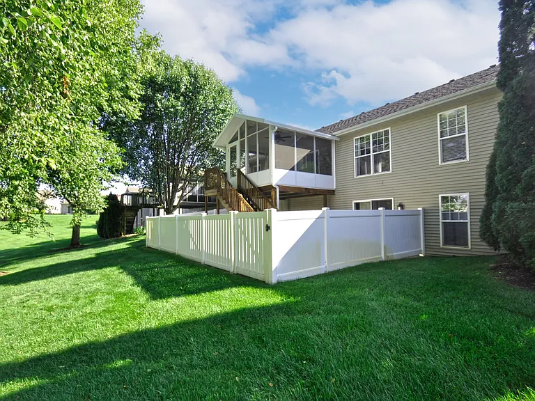 6021 Cottage Cir — Photo 40