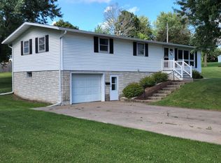 454 E Hickory St, Lancaster, WI 53813