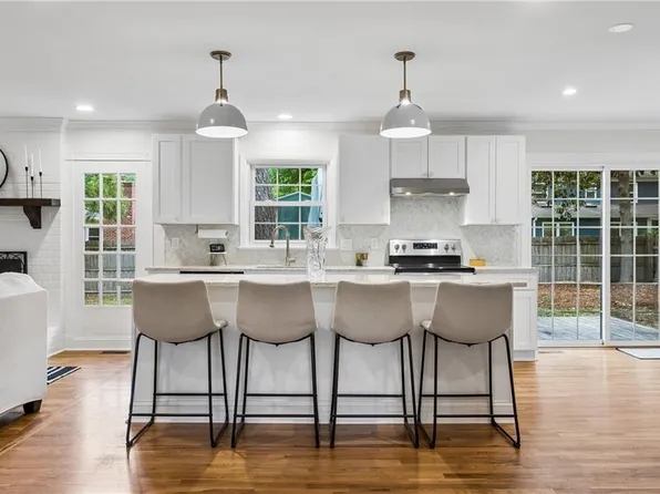 709 Village Green Pkwy, Newport News, VA 23602