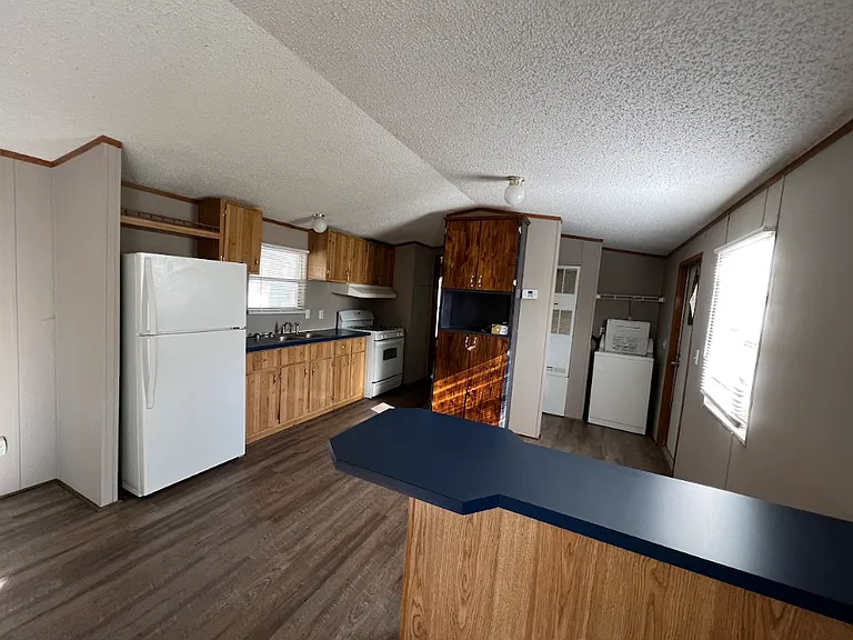 501 Webster Rd #193 — Photo 4