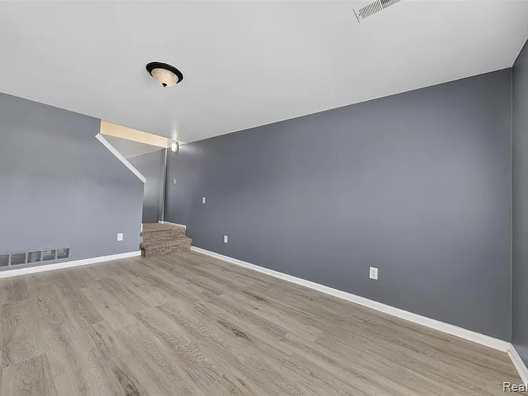16515 Terrace Village Dr — Photo 25