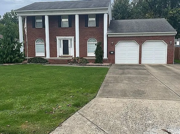 924 Dravis St, Girard, OH 44420