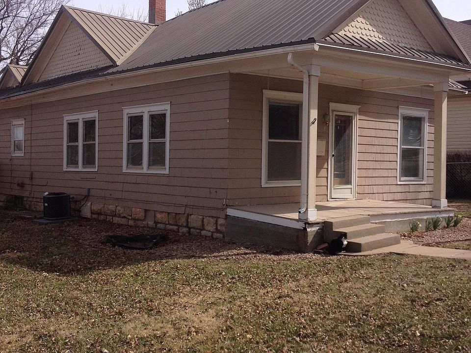 2 S B corner lot