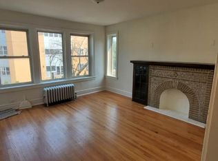 3749 W George St APT 2, Chicago, IL 60618