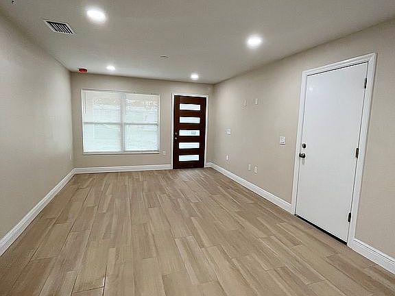 3rd image of 3819 Anna Dr