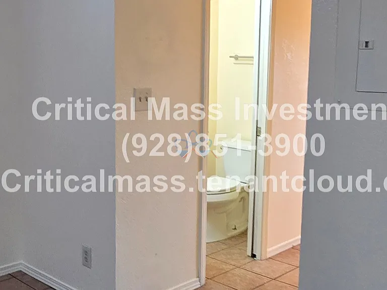 2202 E 1st Ave #1 — Photo 11