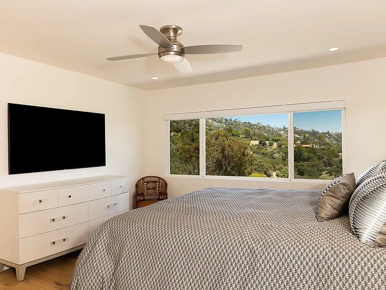 813 E Anapamu St #4B — Photo 10