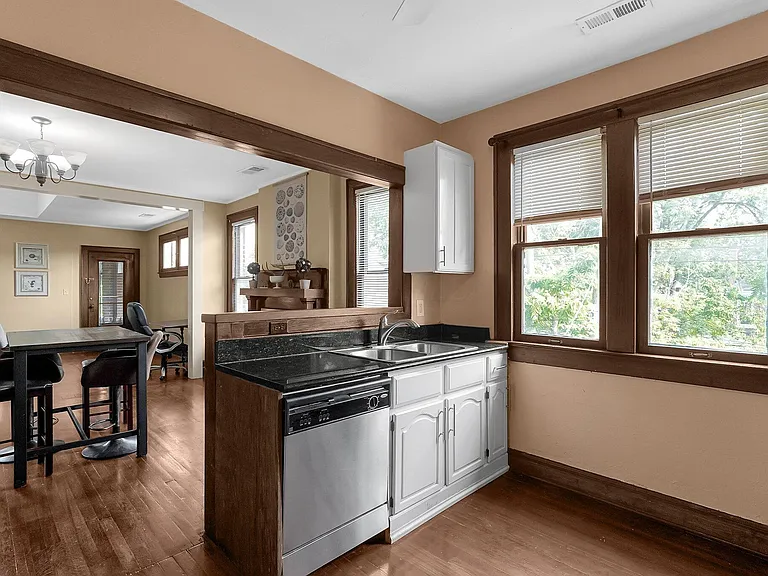 366 Berkeley Rd — Photo 11