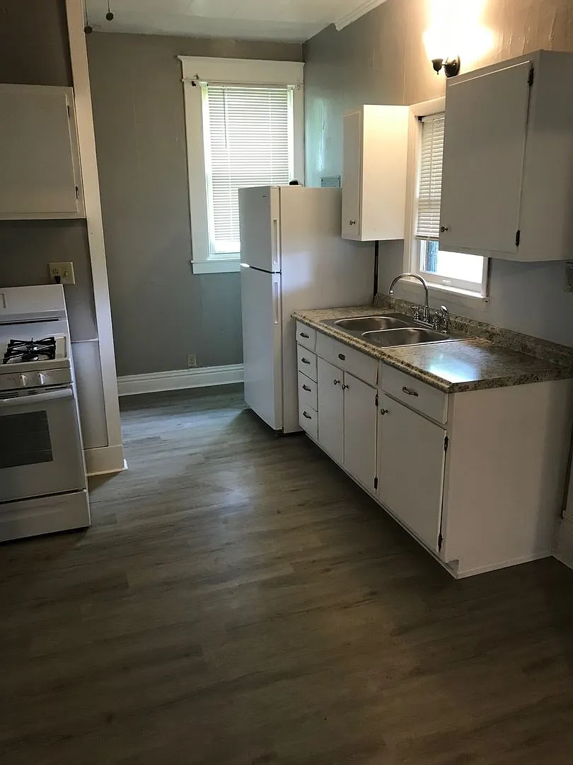 1017 Champaign Avenue, Mattoon — Photo 2