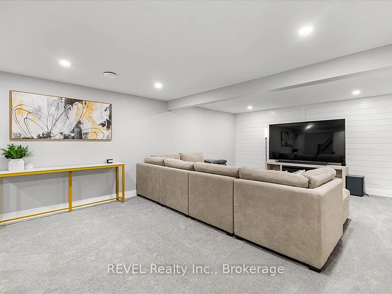 371 Argyle Ave — Photo 24