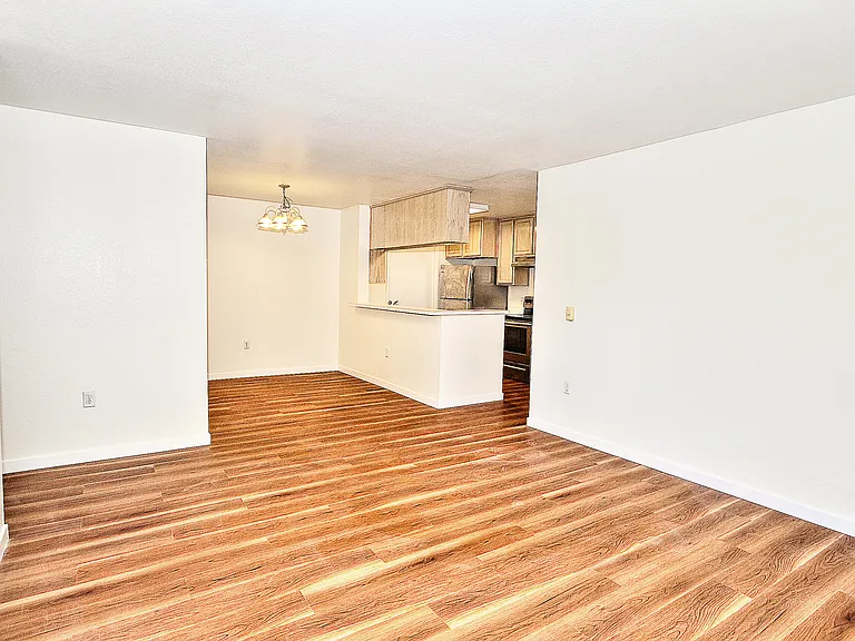 745 Overture Ct — Photo 7