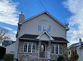 37 5th Ave, Avenel, NJ 07001