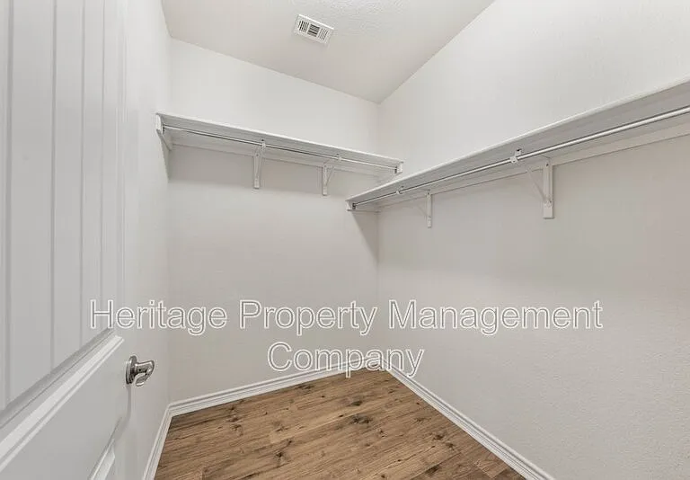 7347 Bluebonnet Bay — Photo 24