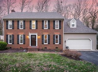 5707 Oak Knoll Ln, Midlothian, VA 23112
