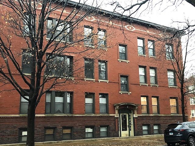 1st image of 1657 W Catalpa Ave #1