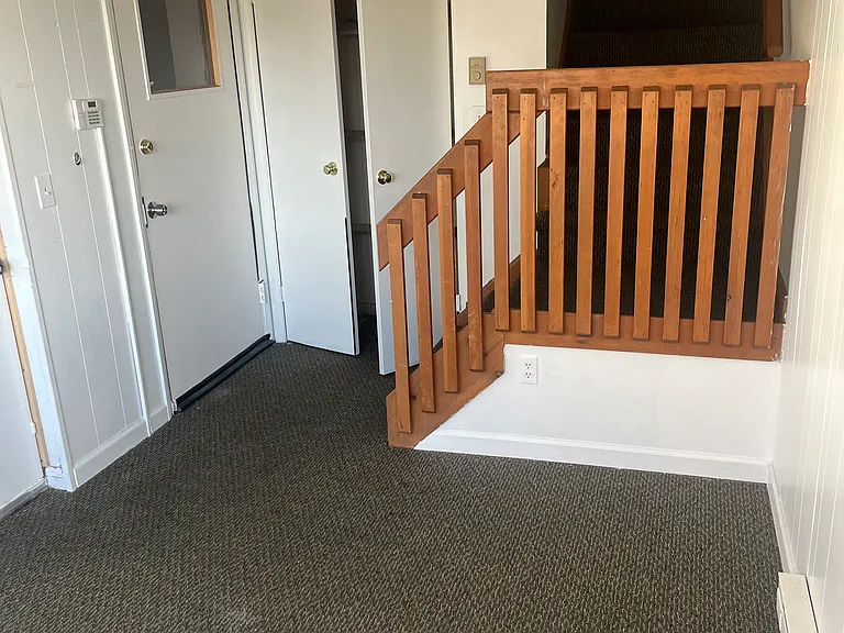 34 Monroe Ave #2 — Photo 11