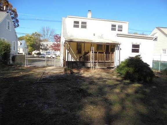 85 Sherwood Ave