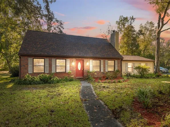 811 Moonlight Ln, Brooksville, FL 34601