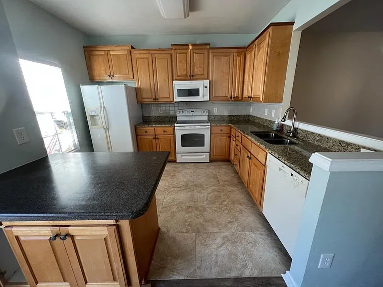 5306 Glen Canyon Rd — Photo 3